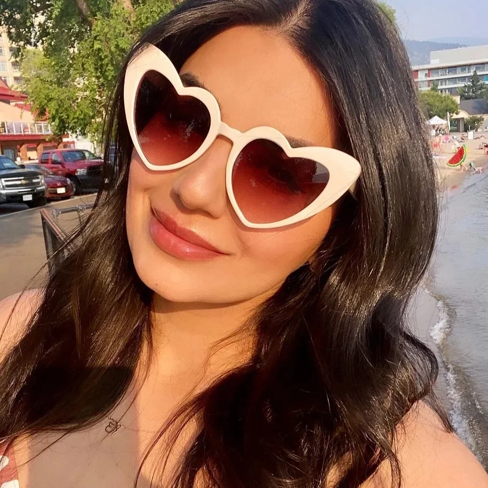 Herzförmige Sonnenbrille für J – Event Suppliers Bewertung und Preis
