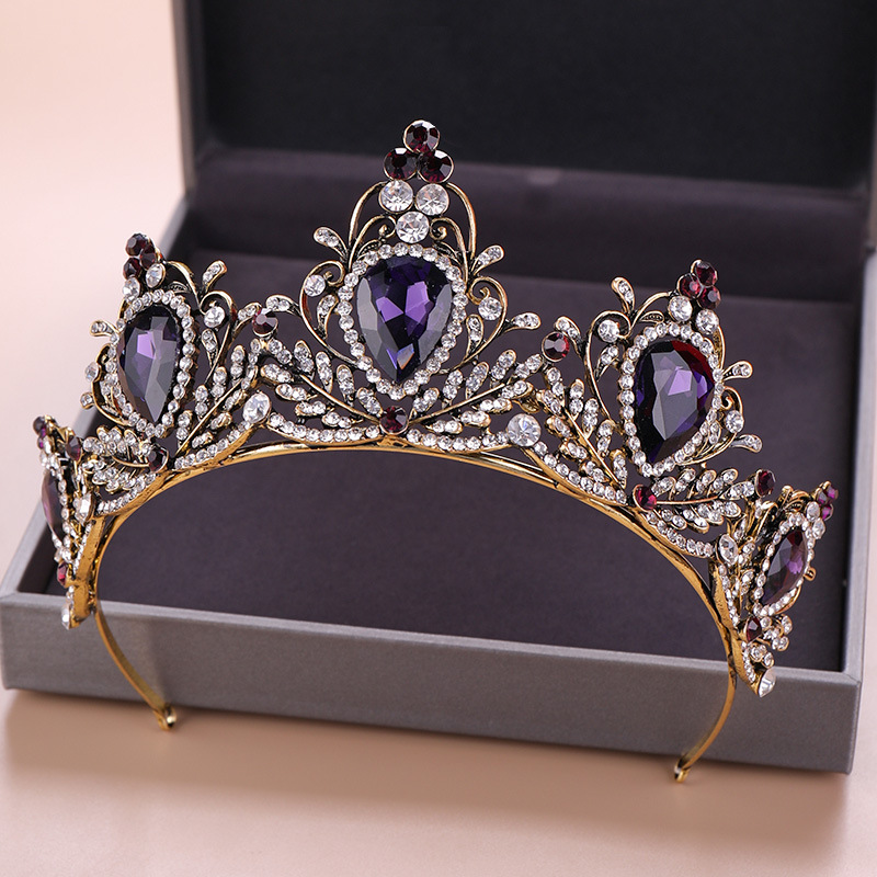 Elegantes Kronen-Kopfschmuckst – Event Suppliers Bewertung und Preis